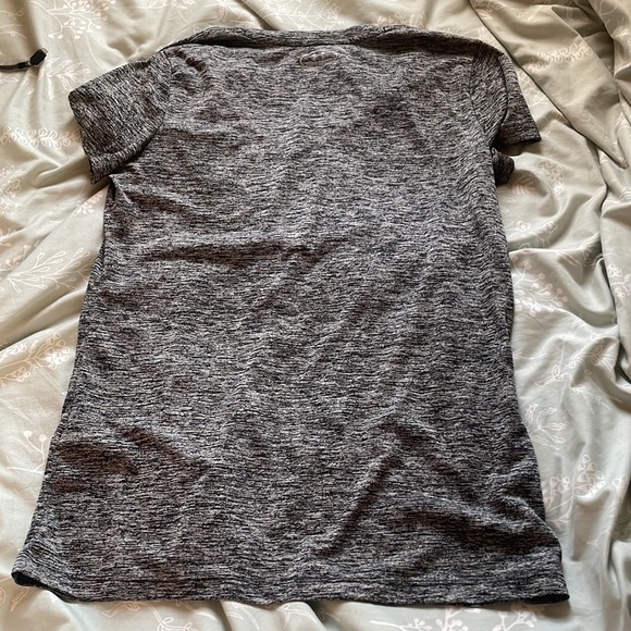 Under Armour Black and Gray Tee Shirt - Picture 4 of 5